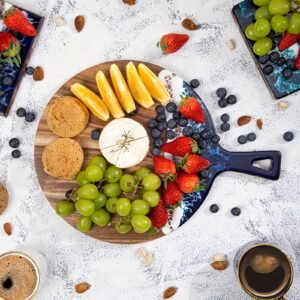 Round acacia wood cutting board